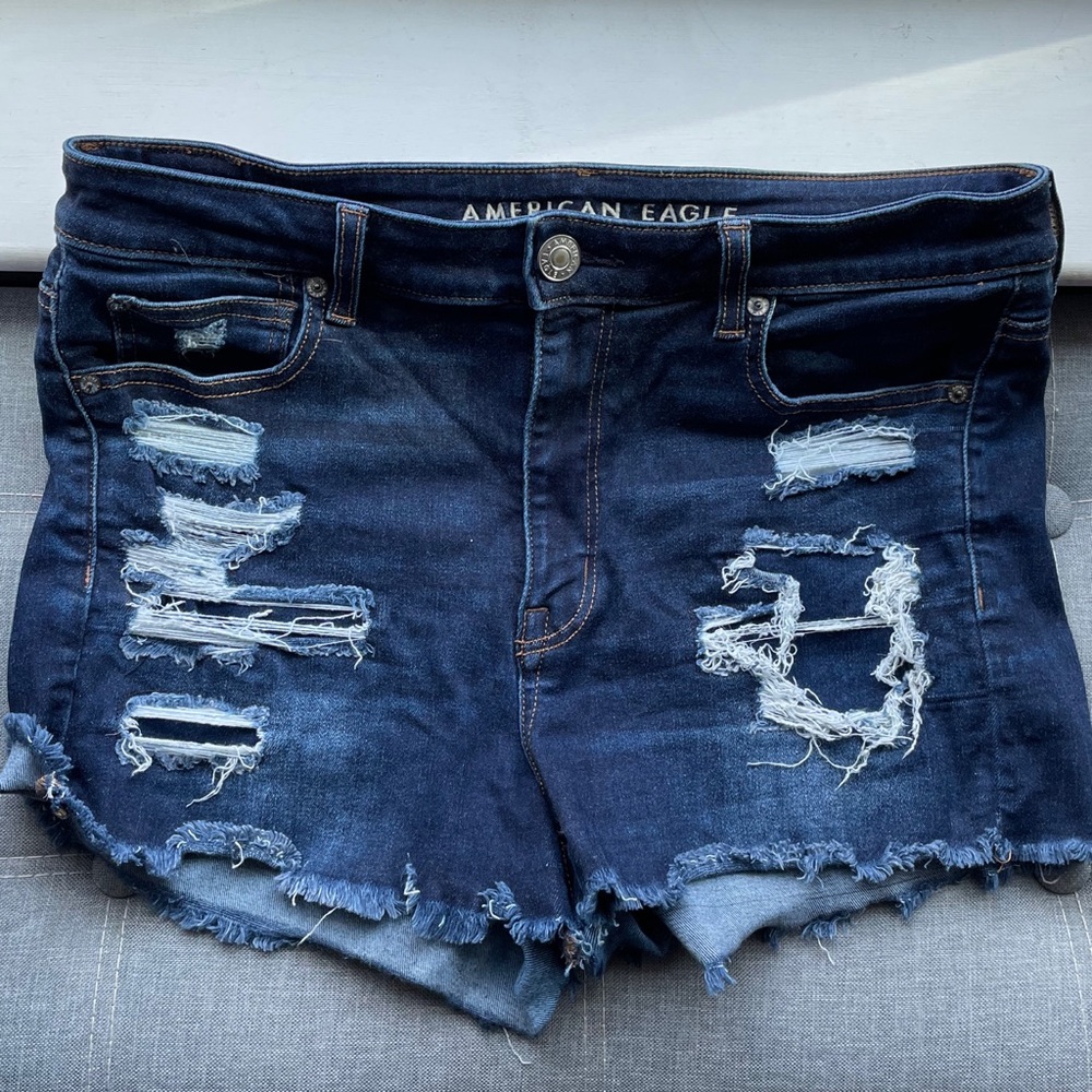 AE Next level stretch hi-rise shortie size 12 distressed